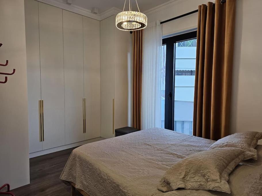 Deluxe Flat With Garden_Tirana Lägenhet Exteriör bild